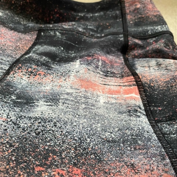 Lululemon Time To Sweat 23” Crop Leggings 2 Multicolor - Picture 7 of 12